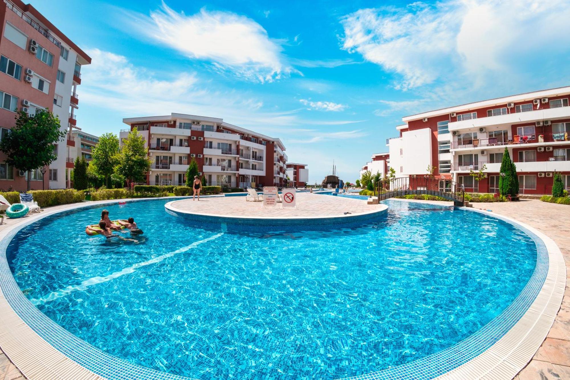 Privilege Fort Beach Apartments سفيتي فلاس المظهر الخارجي الصورة